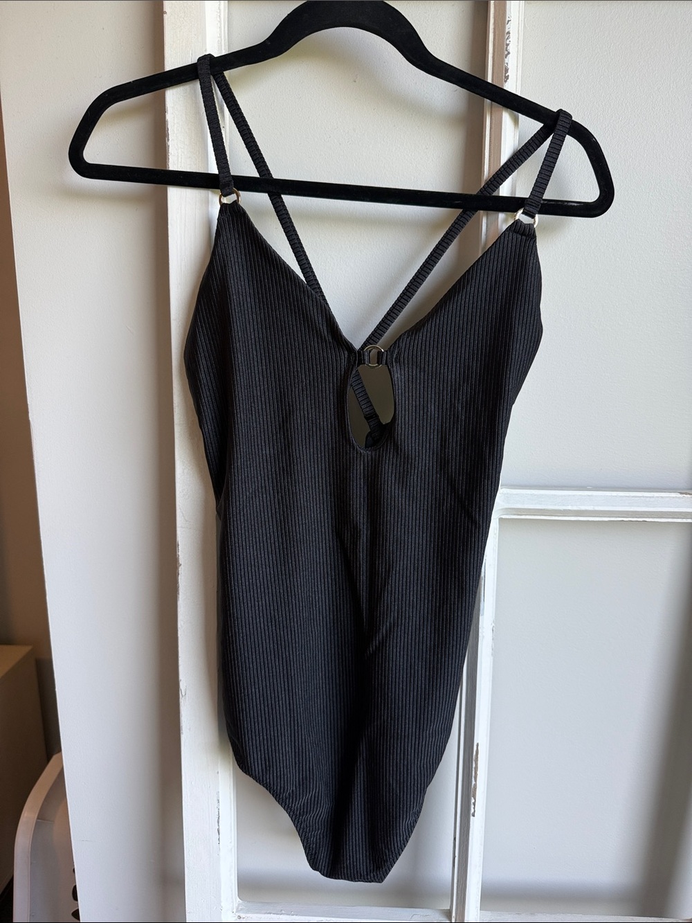 AERIE Black Ribbed V-Neck Strappy one piece bathing suit